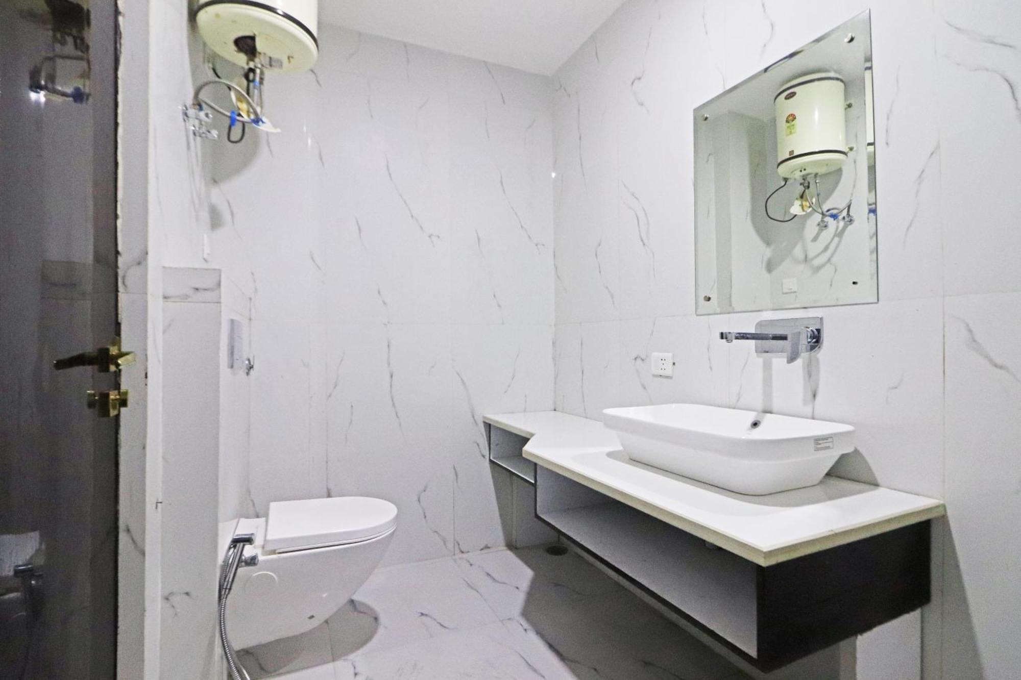 Hotel Qubic Near Igi Delhi Airport New Delhi Eksteriør bilde